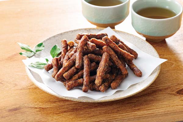 黒糖くるみ沖縄県小浜島産黒糖50%使用波照間島産黒糖20%使用カルディ